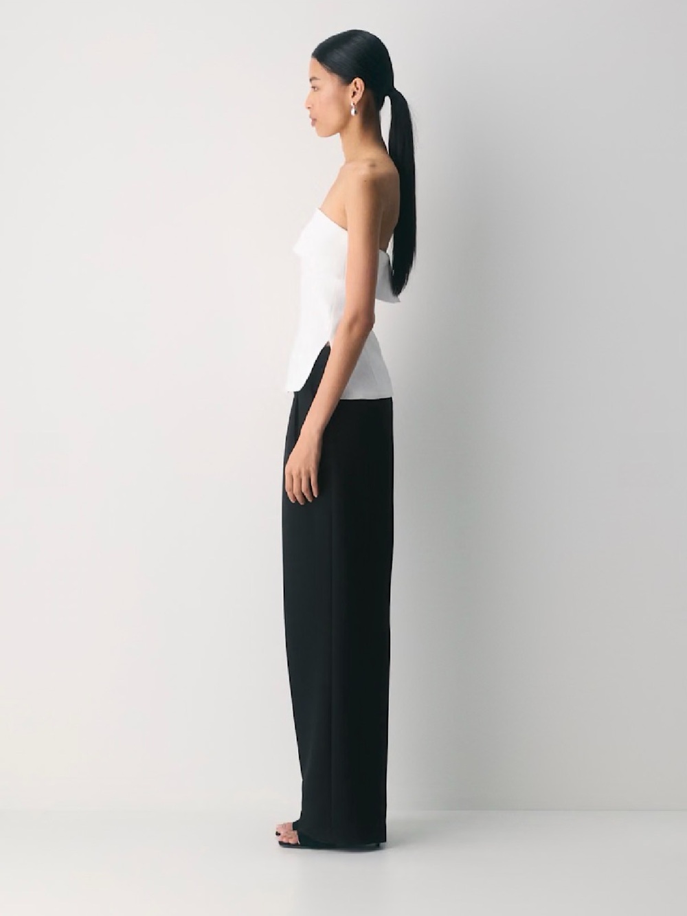Aritzia Element Tube Top - Picture 2 of 7